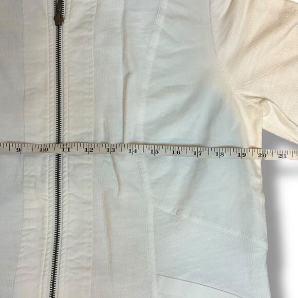 Weekender By Chicos Jacket NWT 2 (L) Full Zip Luxe Featherlight Favorite Pockets - Picture 6 of 7